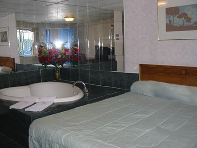 尼亚加拉瀑布帕斯波特酒店 客房 照片